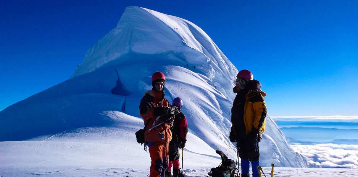 climbing-chopicalqui 4