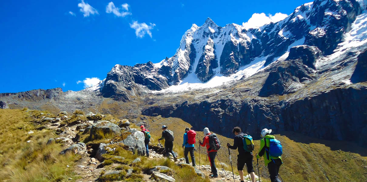 trekking-llanganuco-santa-cruz 1