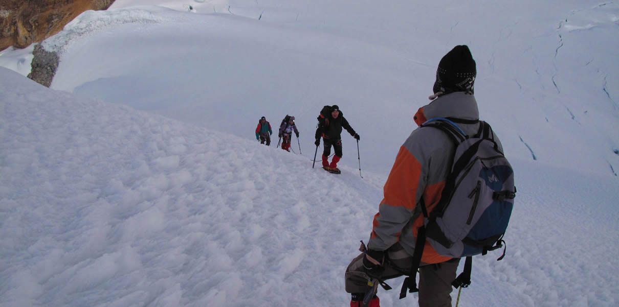 trekking-santa-cruz-llanganuco-climbing-pisco 2